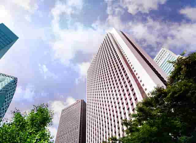 高级人民法院上面是什么法院(高级人民法院审判员是什么级别)